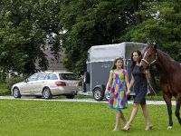 Mercedes-Benz E-Class Estate (2010) - picture 29 of 49