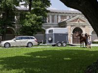 Mercedes-Benz E-Class Estate (2010) - picture 30 of 49