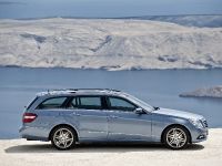 Mercedes-Benz E-Class Estate (2010) - picture 7 of 49