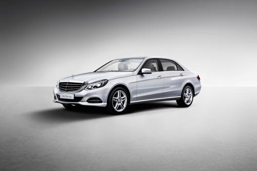 Mercedes-Benz E-Class Long-Wheelbase (2013) - picture 1 of 6