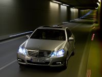 Mercedes-Benz E-Class (2010) - picture 27 of 36