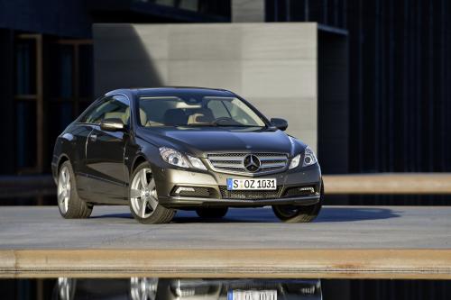Mercedes-Benz E350 CDI Coupe (2010) - picture 1 of 14