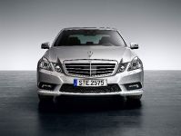 Mercedes-Benz E500 AVANTGARDE AMG (2010) - picture 1 of 6