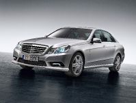 Mercedes-Benz E500 AVANTGARDE AMG sports package (2010) - picture 2 of 6