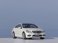 Mercedes-Benz E500 Coupe with AMG Sports Pack (2009) - picture 1 of 15