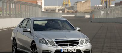 Mercedes-Benz E63 AMG Saloon (2010) - picture 7 of 19