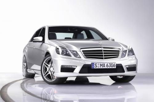 Mercedes-Benz E63 AMG Saloon (2010) - picture 1 of 19