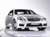 Mercedes-Benz E63 AMG Saloon (2010) - picture 1 of 19