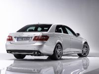 Mercedes-Benz E63 AMG Saloon (2010) - picture 3 of 19