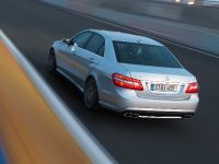 Mercedes-Benz E63 AMG Saloon (2010) - picture 10 of 19