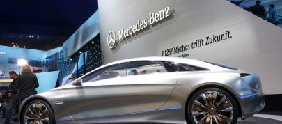 Mercedes-Benz F 125 research vehicle Frankfurt (2011) - picture 4 of 8