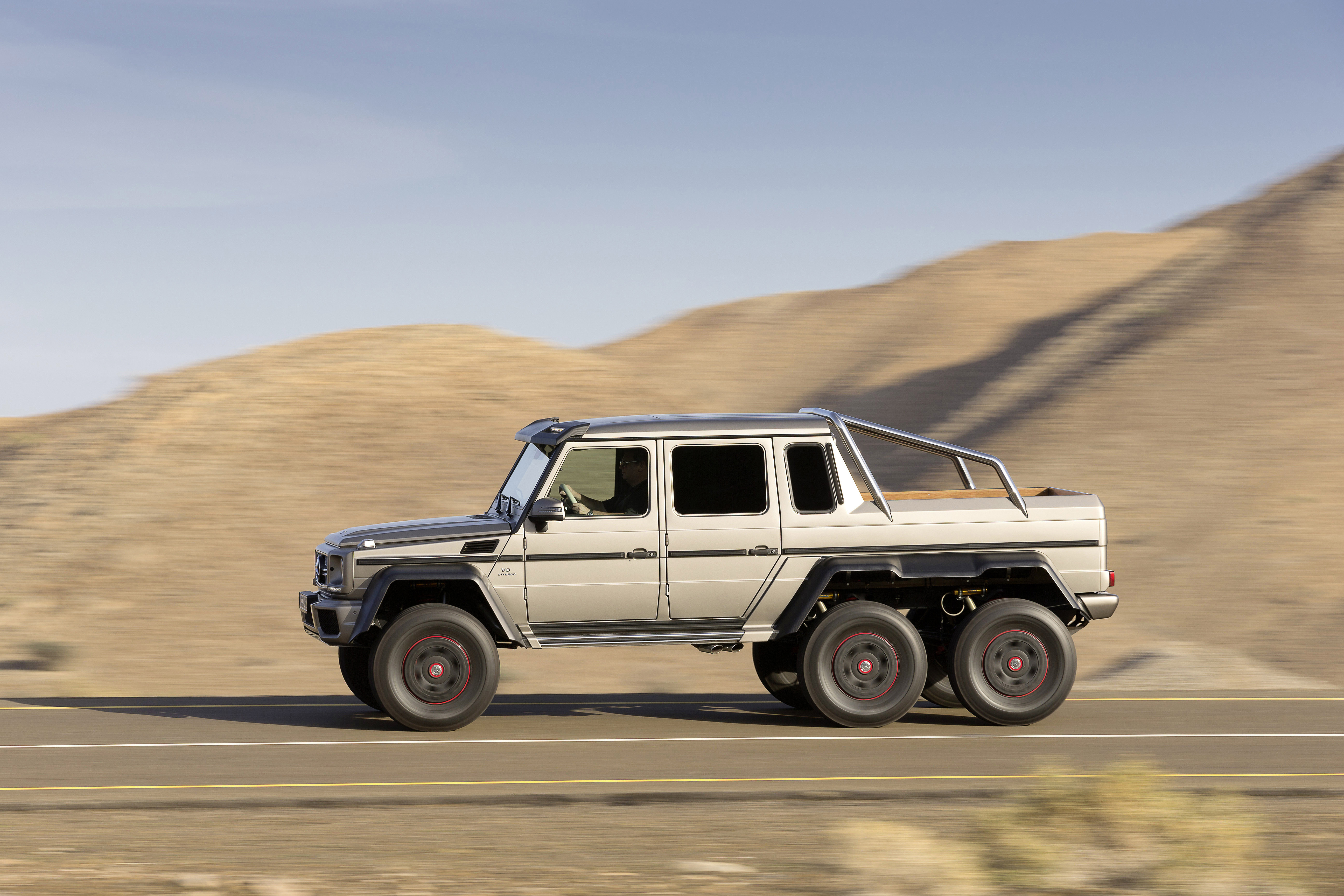 Mercedes-Benz G 63 AMG 6x6 Near-Series Show Vehicle