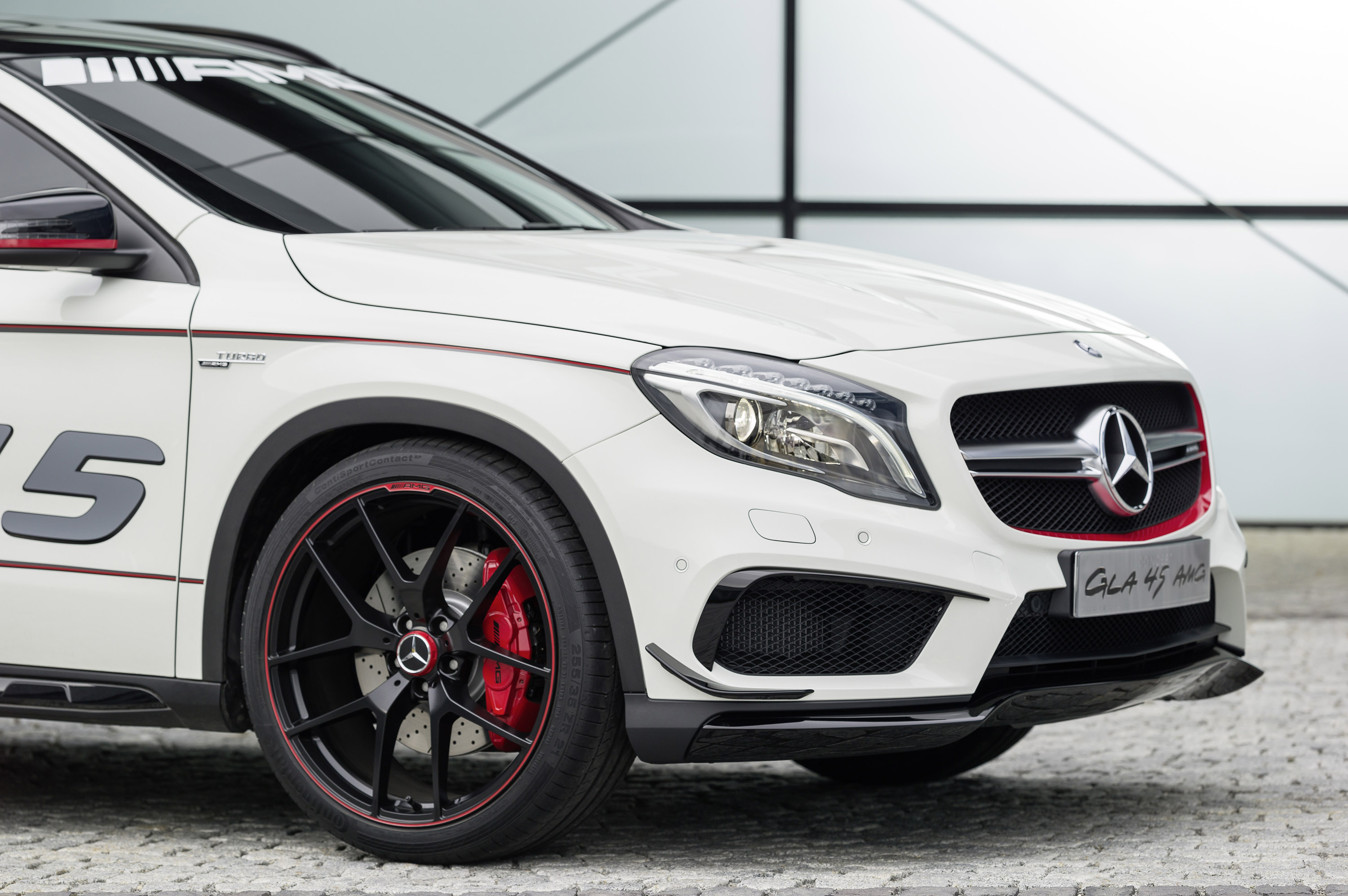 Mercedes-Benz GLA 45 AMG Concept