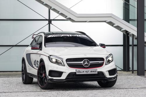 Mercedes-Benz GLA 45 AMG Concept (2013) - picture 1 of 7