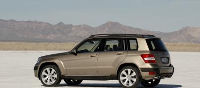 Mercedes-Benz GLK Class (2010) - picture 4 of 20