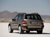 Mercedes-Benz GLK Class (2010) - picture 3 of 20