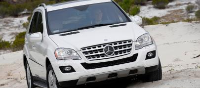 Mercedes-Benz ML 320 BlueTEC (2009) - picture 15 of 21