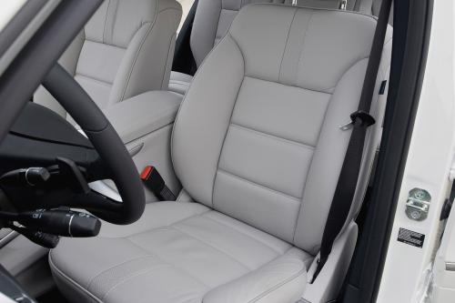 Mercedes-Benz ML 320 BlueTEC (2009) - picture 9 of 21