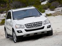 Mercedes-Benz ML 320 BlueTEC (2009) - picture 3 of 21