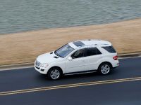 Mercedes-Benz ML 320 BlueTEC (2009) - picture 5 of 21