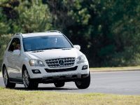 Mercedes-Benz ML 320 BlueTEC (2009) - picture 4 of 21