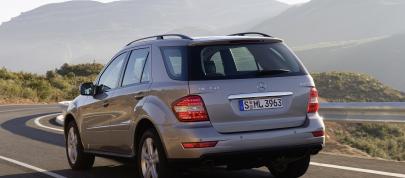 Mercedes-Benz ML 350 BlueTEC (2009) - picture 4 of 4
