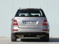 Mercedes-Benz ML 350 BlueTEC (2009) - picture 3 of 4