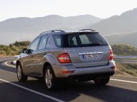 Mercedes-Benz ML 350 BlueTEC (2009) - picture 4 of 4