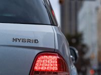Mercedes-Benz ML 450 HYBRID (2010) - picture 26 of 27