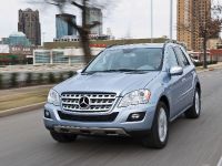 Mercedes-Benz ML 450 HYBRID (2010) - picture 6 of 27
