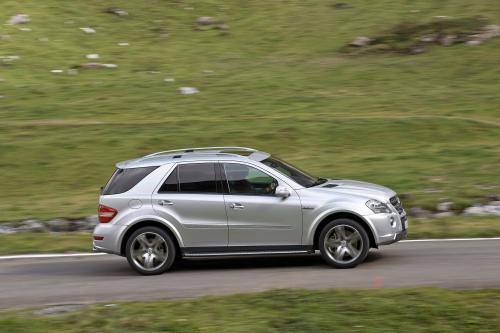 Mercedes-Benz ML 63 AMG 10th Anniversary (2009) - picture 9 of 20