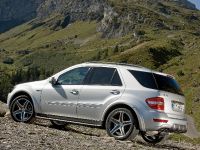 Mercedes-Benz ML 63 AMG 10th Anniversary (2009) - picture 4 of 20