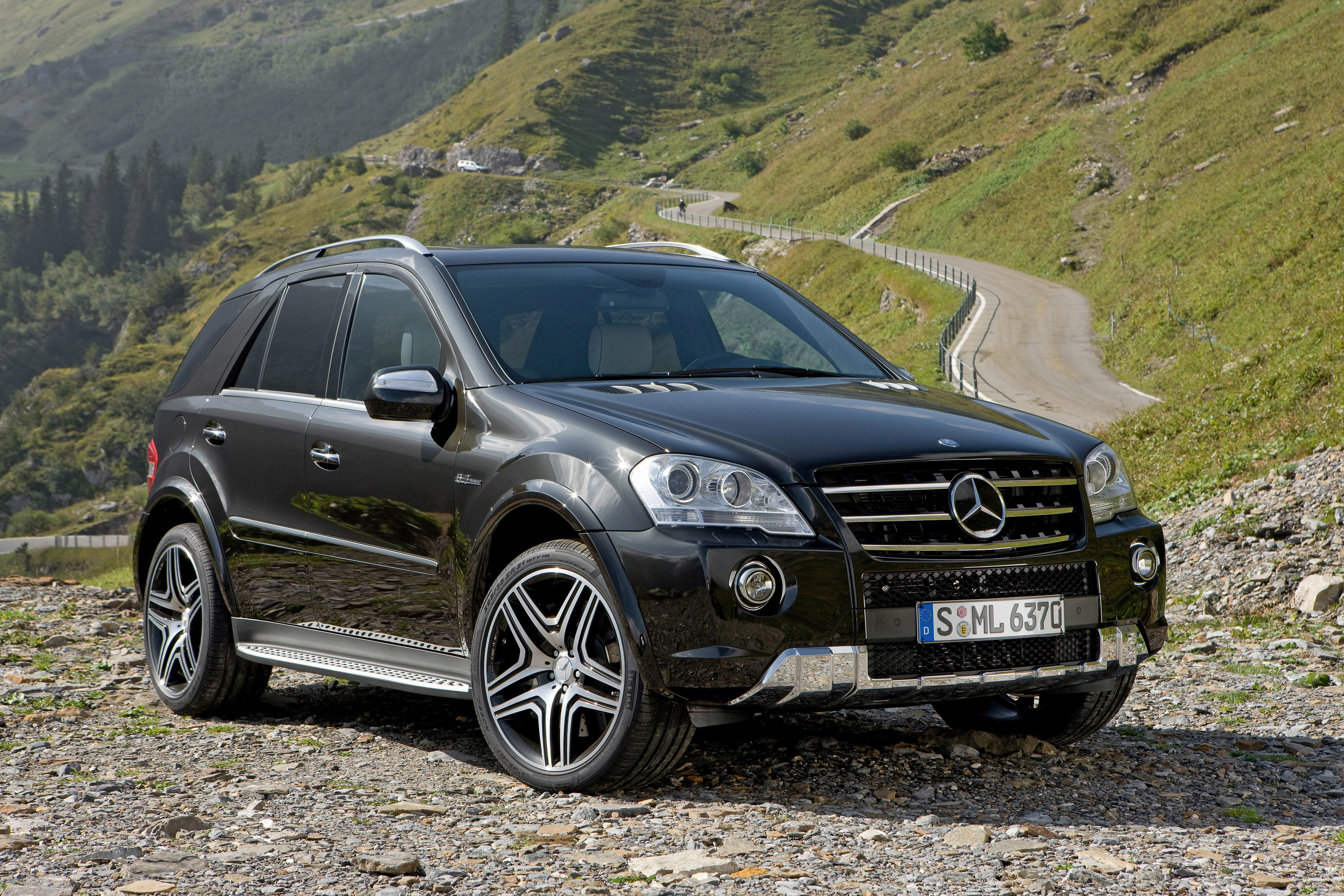 Mercedes-Benz ML 63 AMG Performance Studio