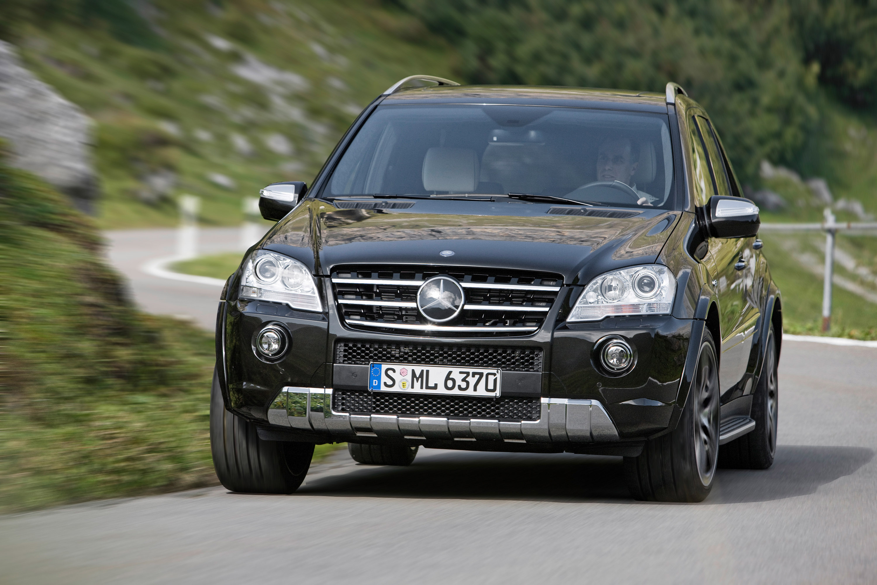 Mercedes-Benz ML 63 AMG Performance Studio