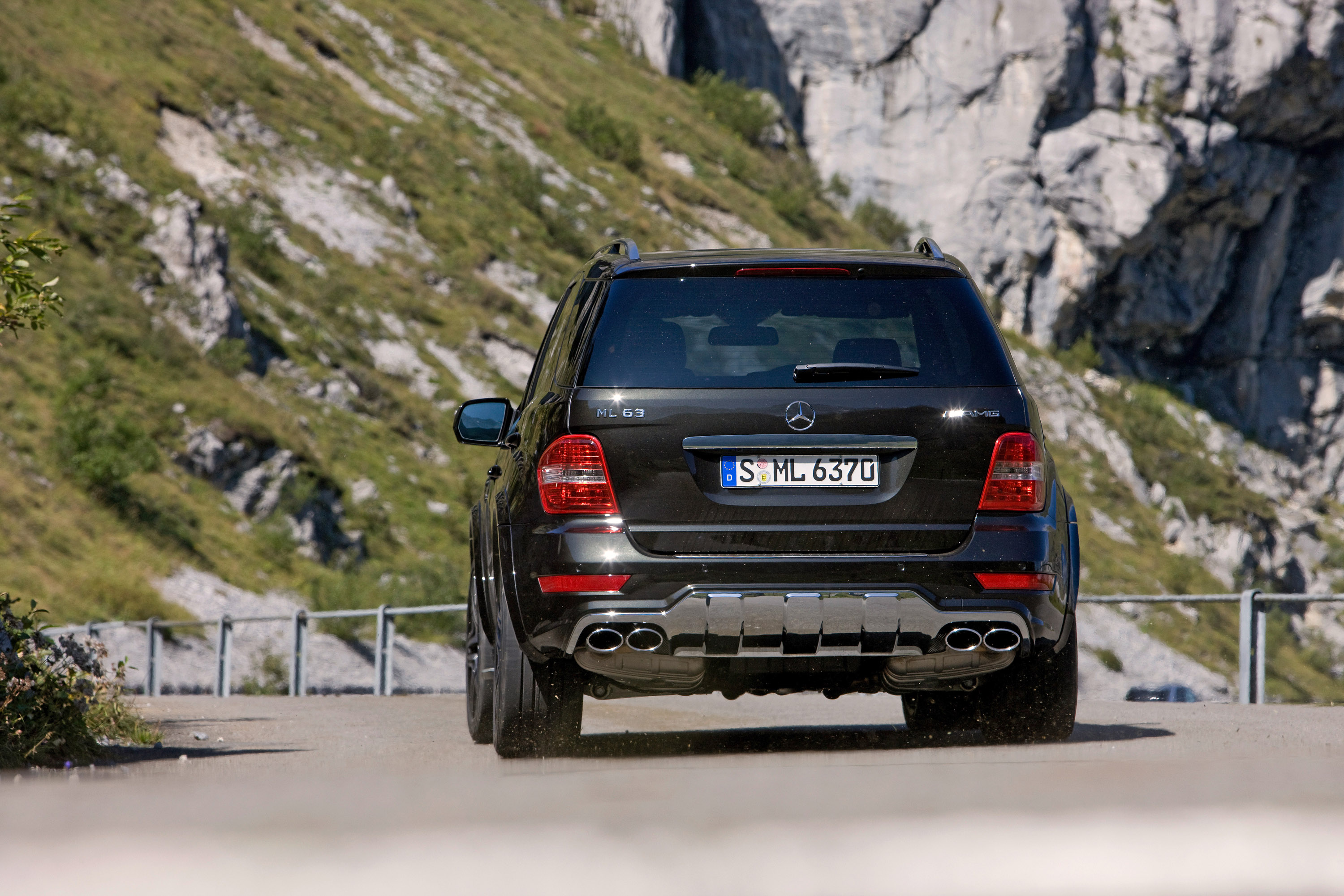 Mercedes-Benz ML 63 AMG Performance Studio