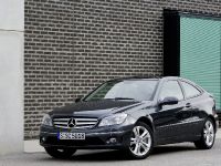 Mercedes-Benz CLC Sports Coupe (2009) - picture 2 of 7