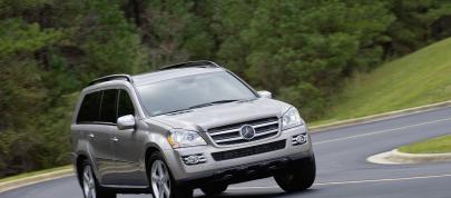 Mercedes-Benz R, ML, and GL 320 BlueTEC (2007) - picture 7 of 20