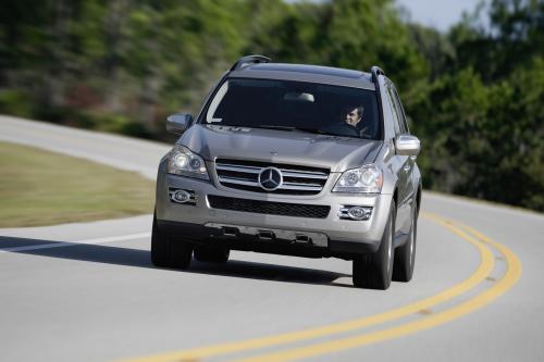 Mercedes-Benz R, ML, and GL 320 BlueTEC (2007) - picture 8 of 20