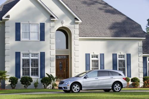 Mercedes-Benz R, ML, and GL 320 BlueTEC (2007) - picture 17 of 20