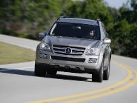 Mercedes-Benz R, ML, and GL 320 BlueTEC (2007) - picture 8 of 20