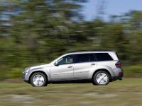 Mercedes-Benz R, ML, and GL 320 BlueTEC (2007)