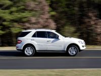 Mercedes-Benz R, ML, and GL 320 BlueTEC (2007) - picture 11 of 20