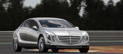Mercedes-Benz F 700 Road to the Future (2008) - picture 4 of 12