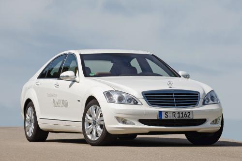 Mercedes-Benz S 400 BlueHYBRID (2009) - picture 9 of 12