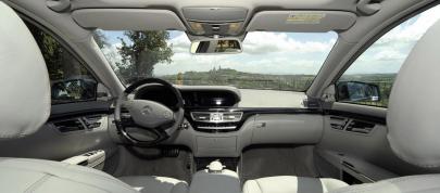 Mercedes-Benz S-Class Grand Edition W221 (2012) - picture 15 of 21