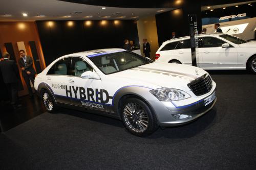 Mercedes-Benz S-Class Hybrid Frankfurt (2009) - picture 1 of 3