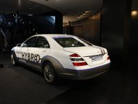 Mercedes-Benz S-Class Hybrid Frankfurt (2009) - picture 3 of 3
