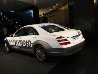 Mercedes-Benz S-Class Hybrid Frankfurt (2011) - picture 2 of 2
