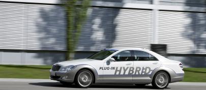 Mercedes-Benz S500 Plug-in HYBRID (2009) - picture 4 of 5