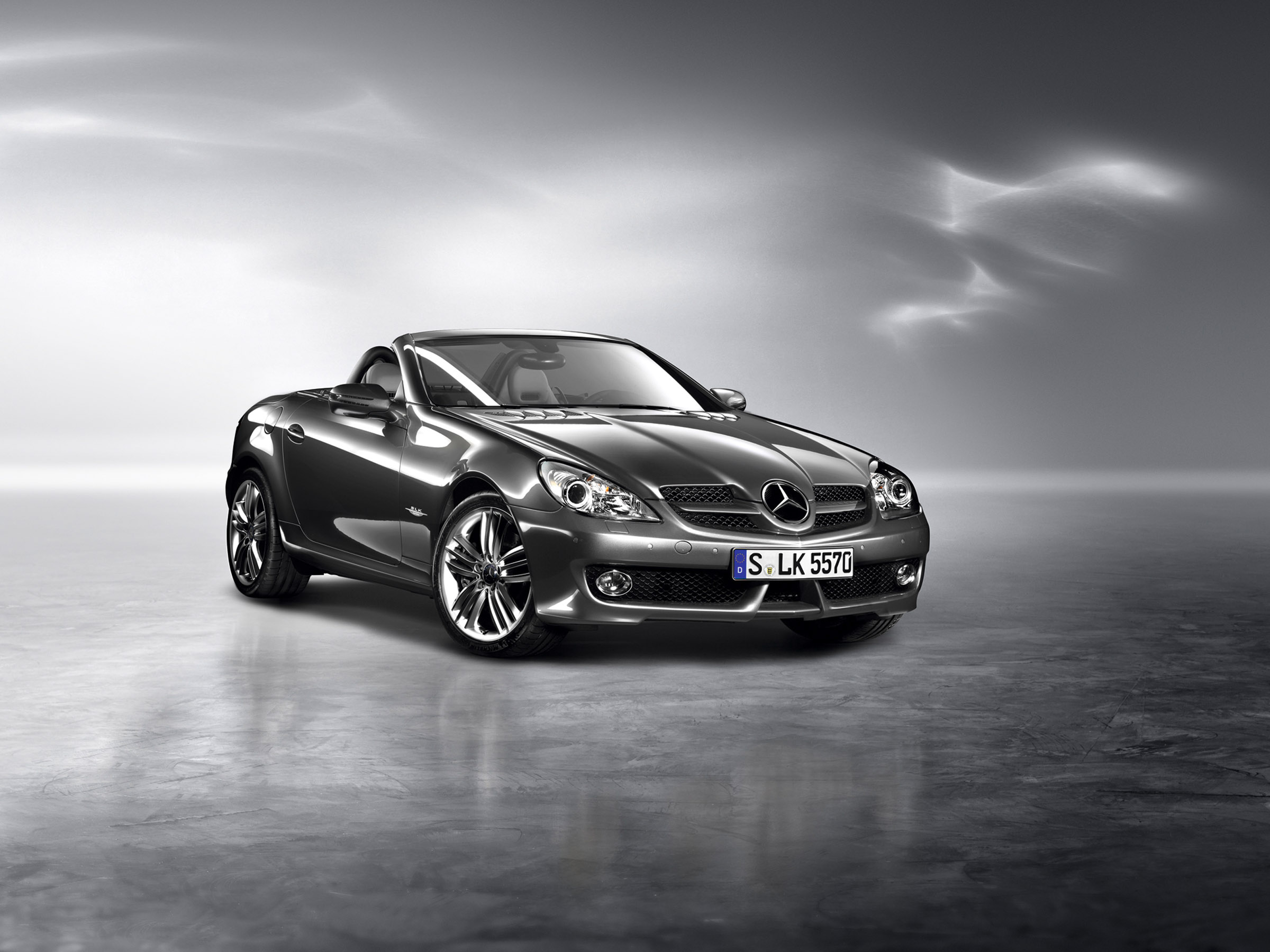 Mercedes-Benz SL Night Edition and SLK Grand Edition